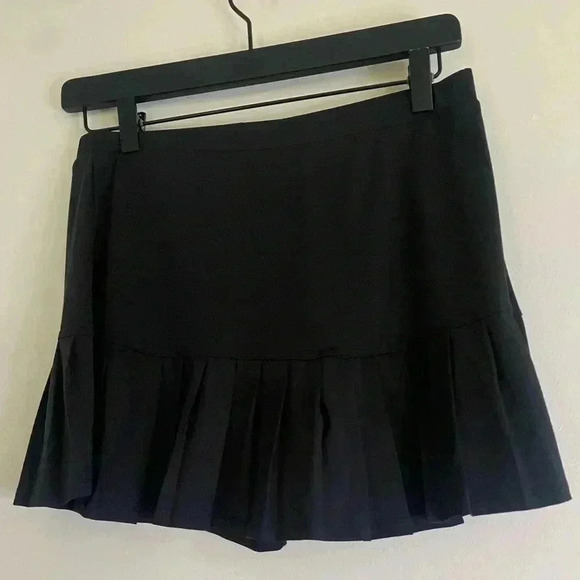 FILA Running Skirt - Picture 3 of 4